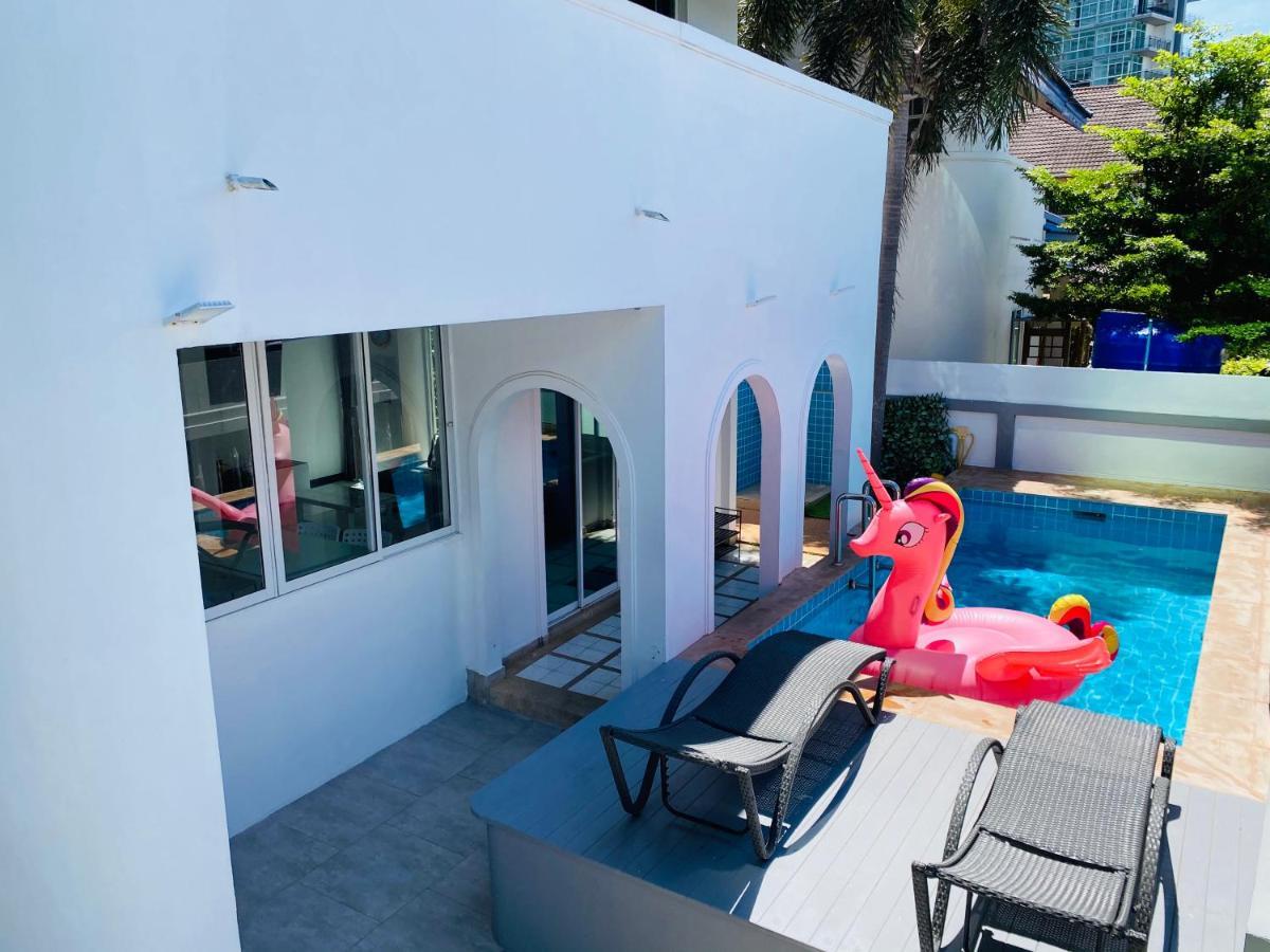 Party 4 Bedroom Villa Jomtien Beach