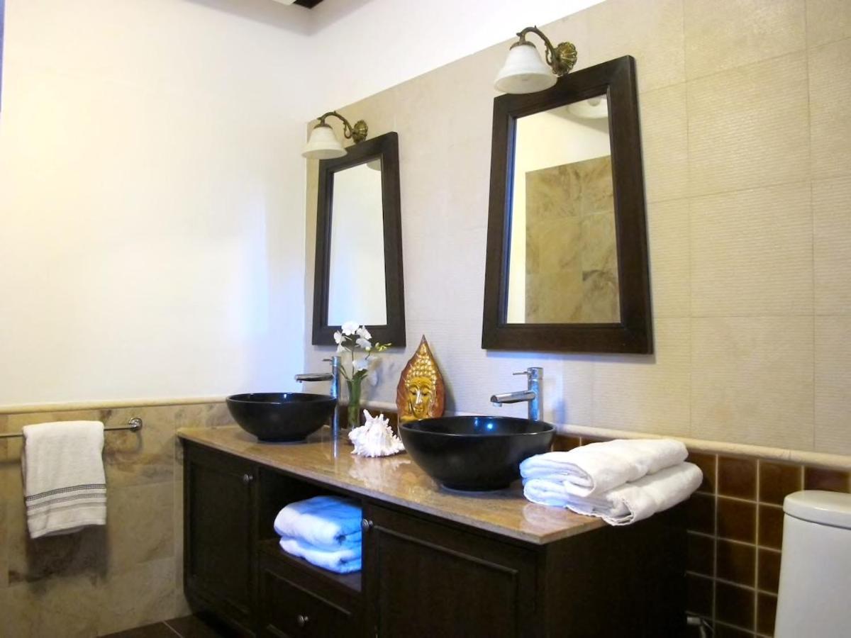 6 Bedroom Seaview With Pool *