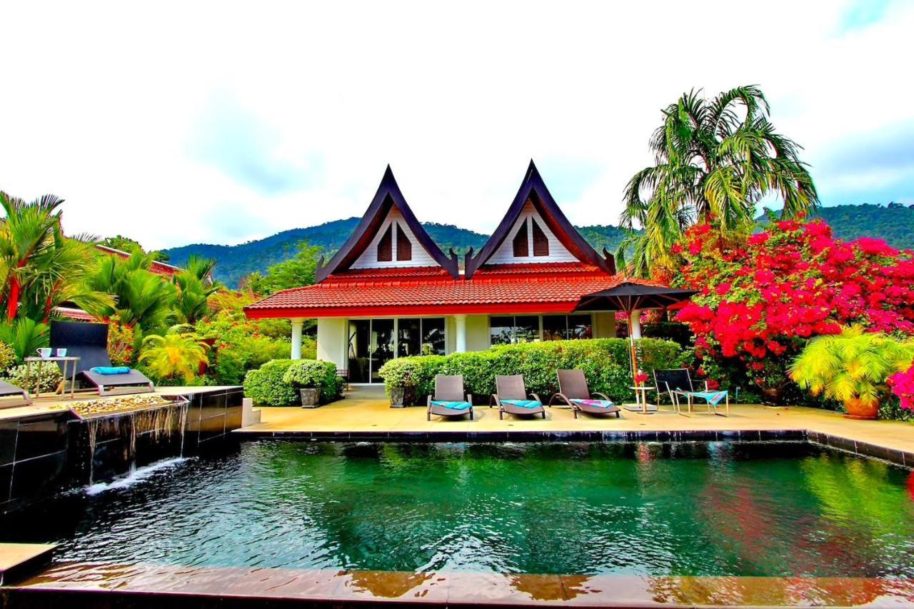 Front 5 Bedroom Villa