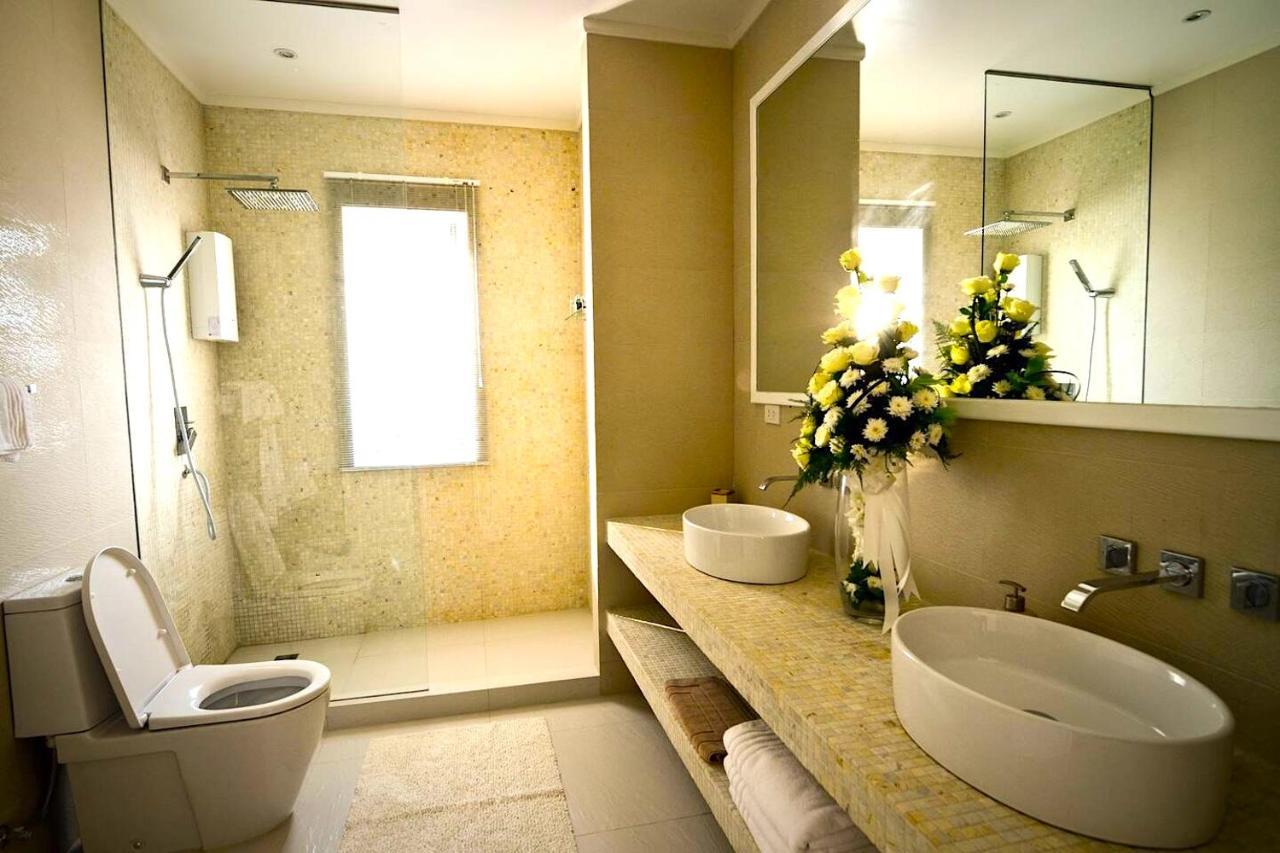 Front 5 Bedroom *