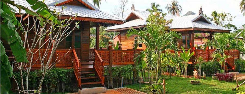 Thai Apartment *