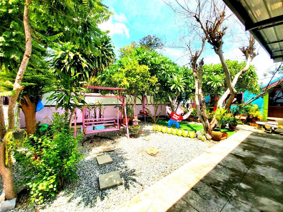 Wilailak @ Koh Srichang Holiday park