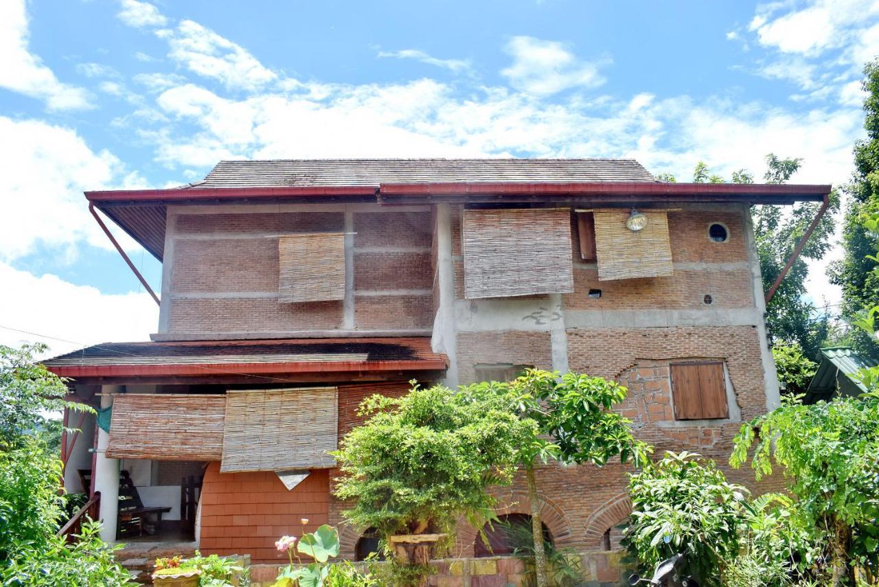 Scenns * Sangkhla Buri