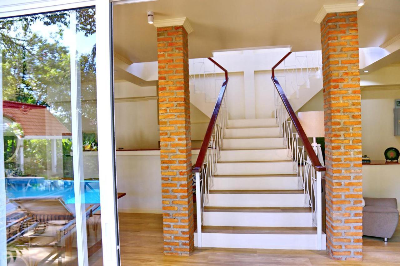 6 Bedroom With Private Pool And Garden *
