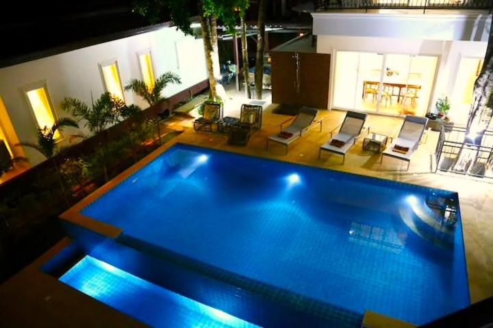 6 Bedroom With Private Pool And Garden