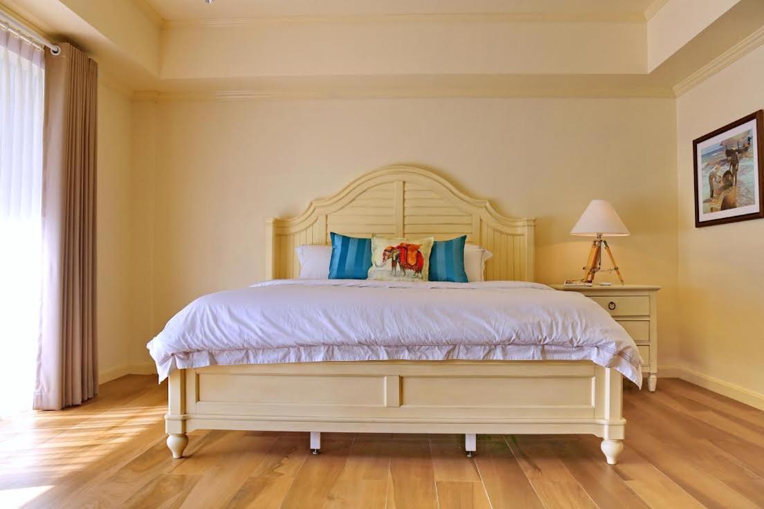 6 Bedroom With Private Pool And Garden Villa *