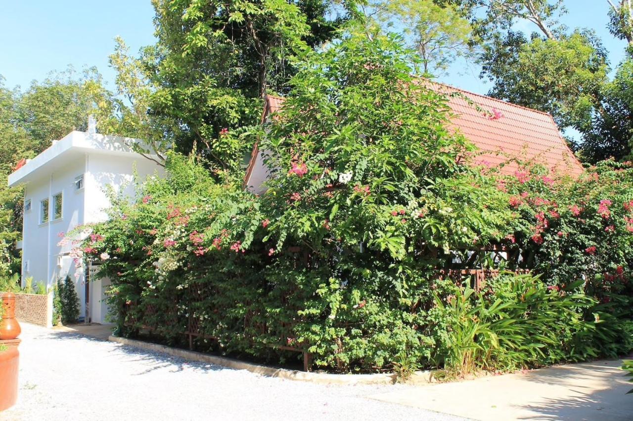 6 Bedroom With Private Pool And Garden Villa