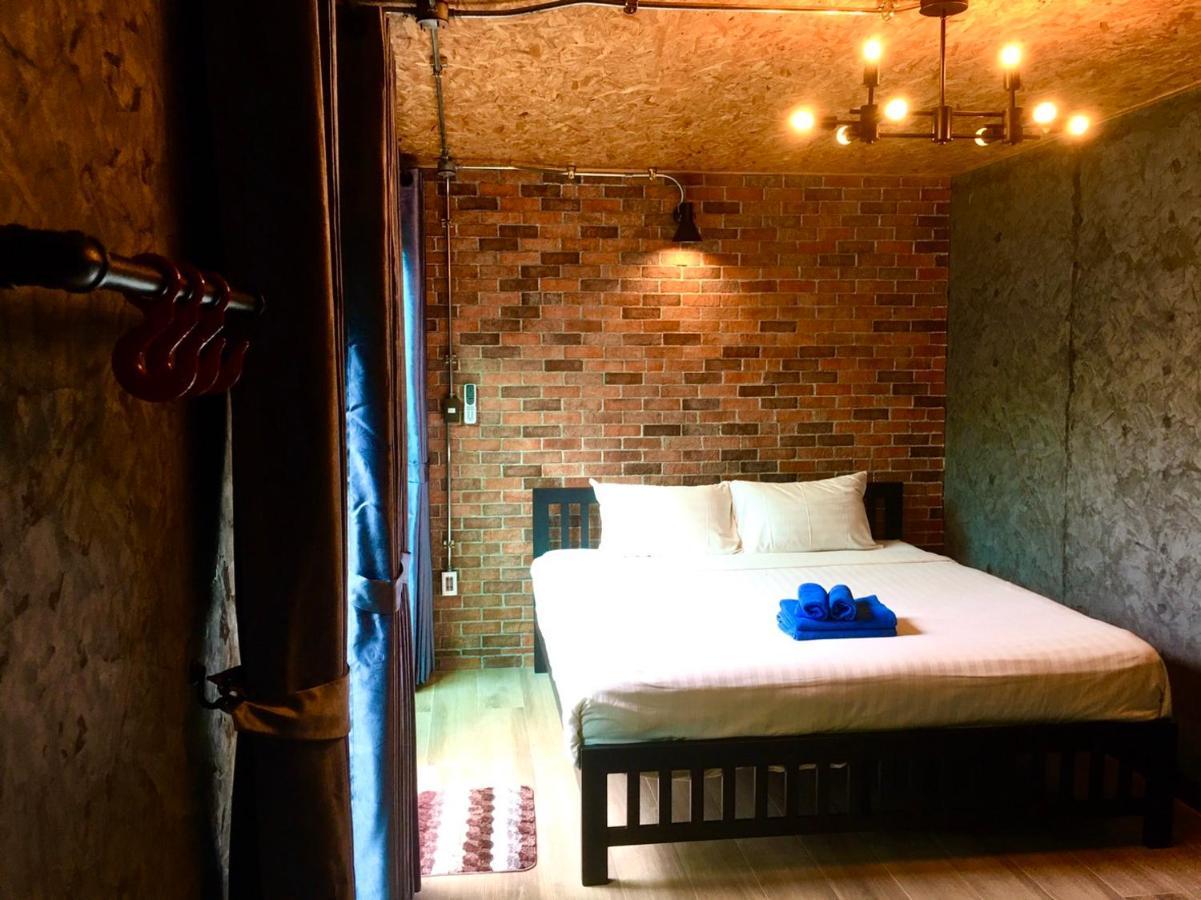 Guest house The Loft Buri *