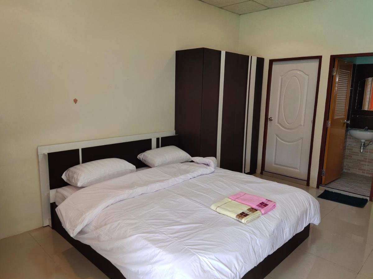เมืองไทยฟิตเนส อารีนา Homestay *