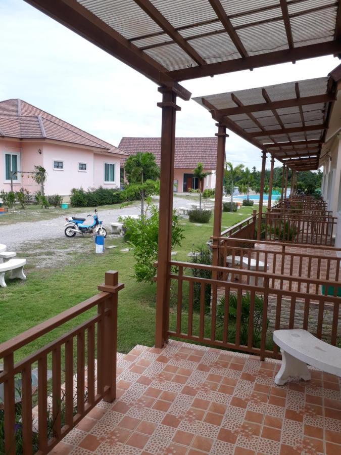 Thitinaddharesort ธิตินัดดา Hua Hin