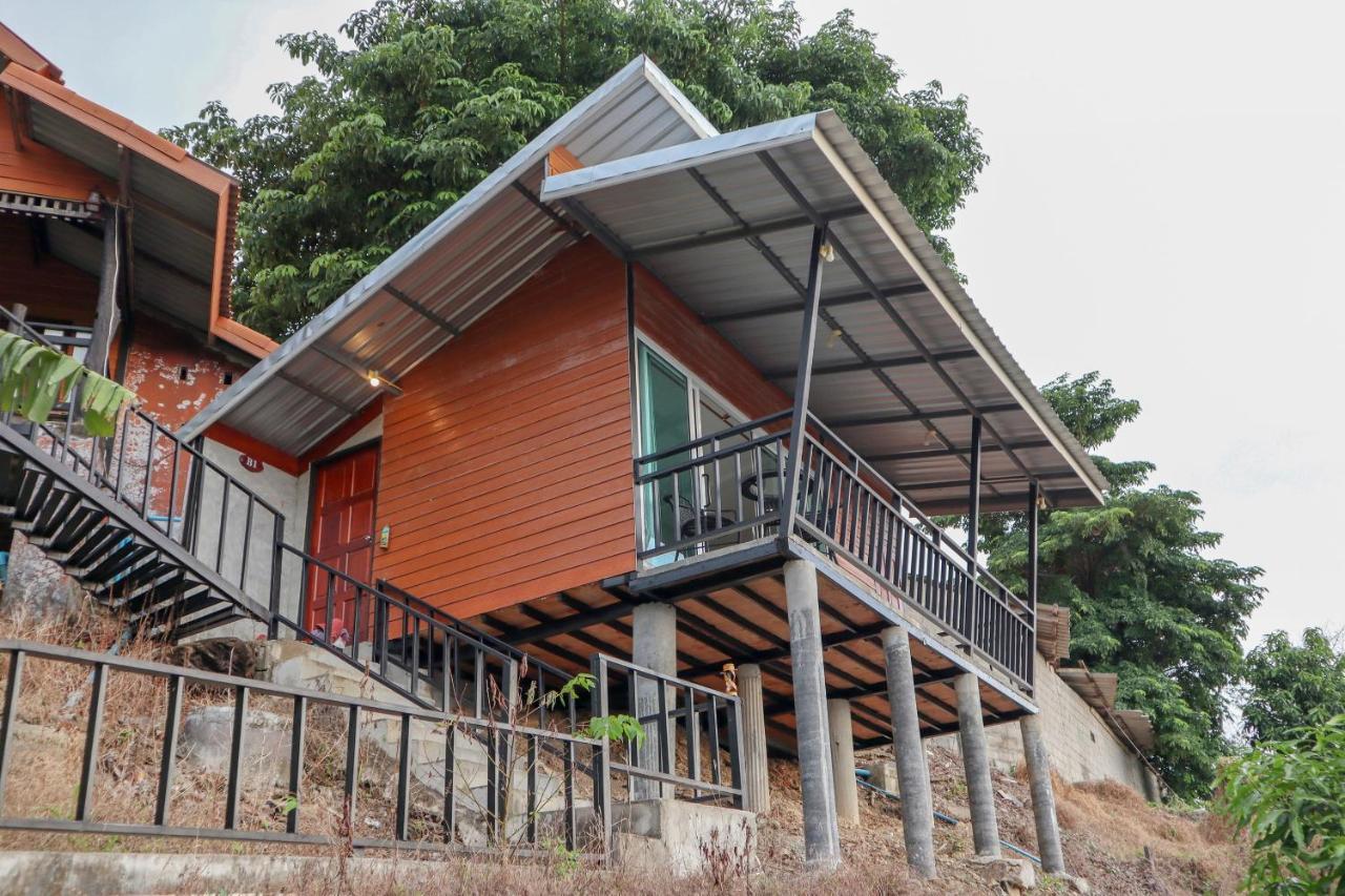 Chom Dao Hotel