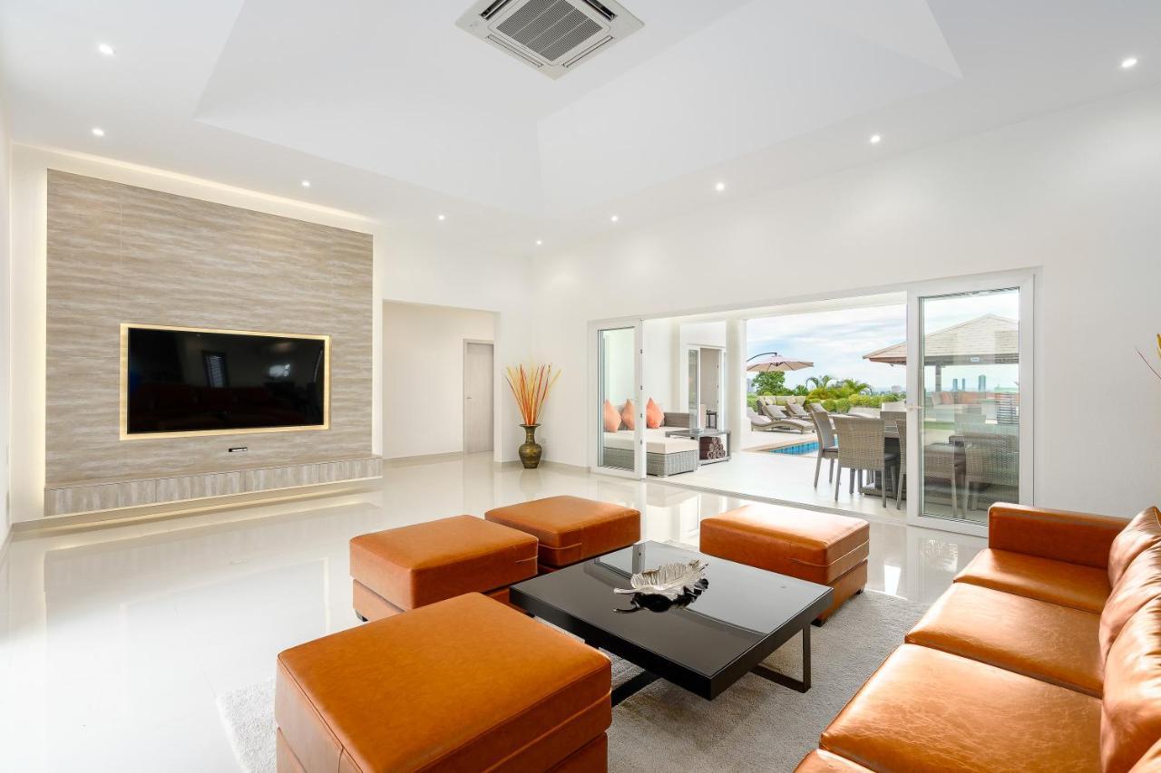 Sunset View Pool 7 Bedroom 14-16 Persons Villa *
