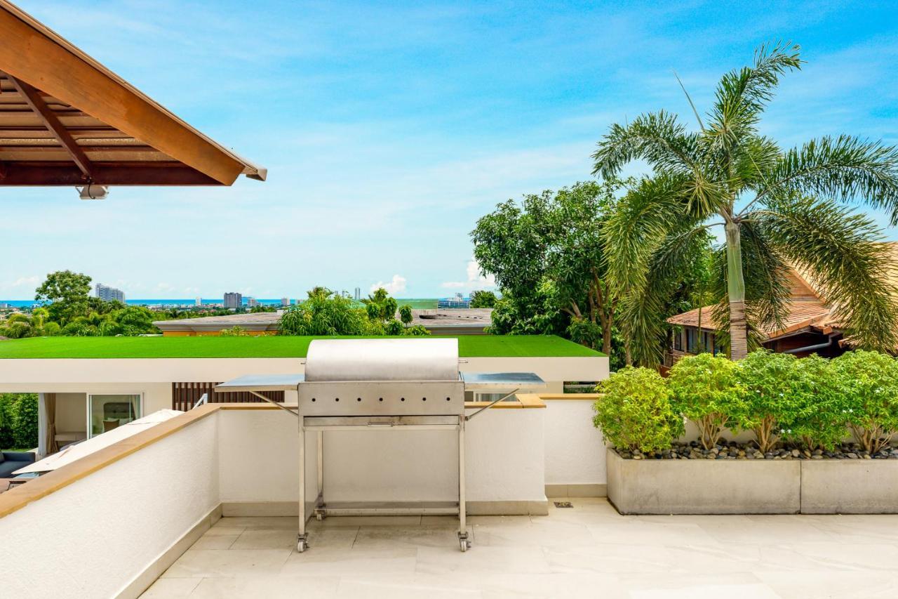 Sunset View Pool 7 Bedroom 14-16 Persons Villa