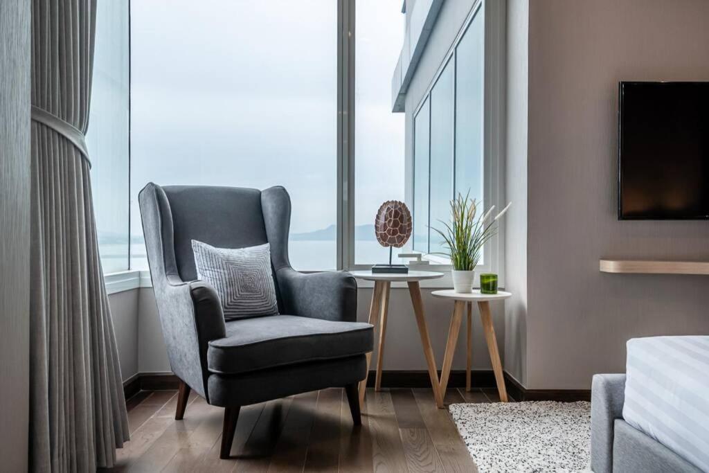 Movenpick Residence/beach Access/2br/amazing View2