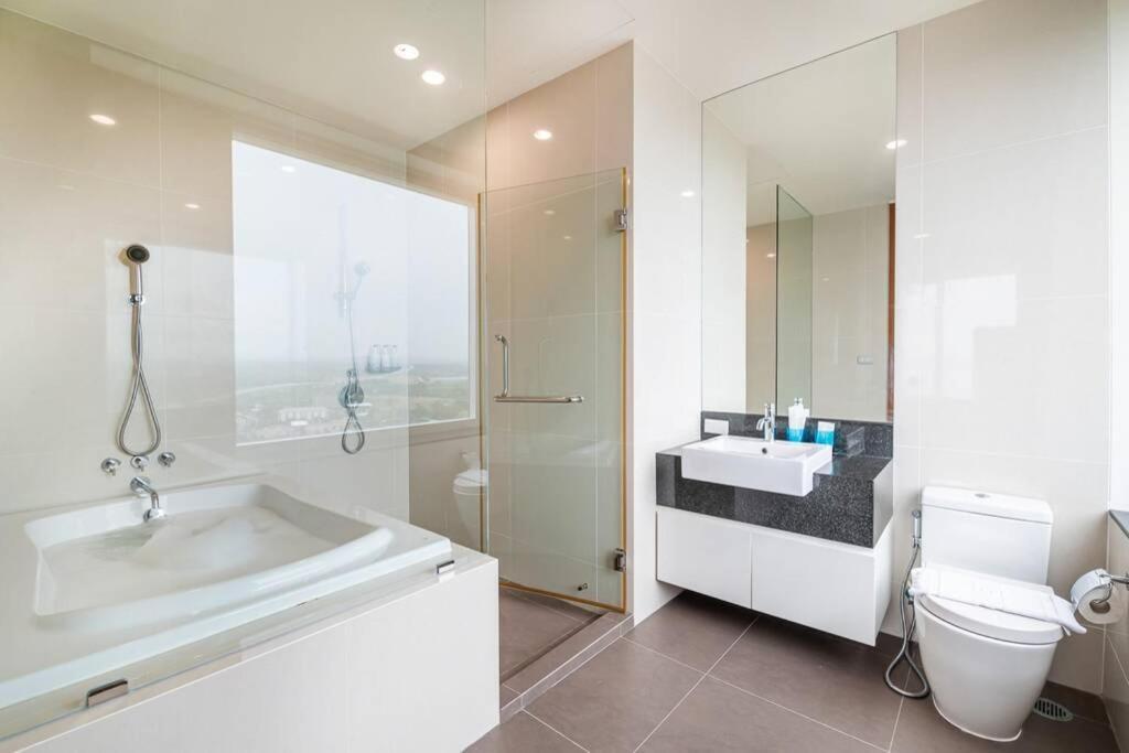 Movenpick Residence/beach Access/2br/amazing View2 Apartment *