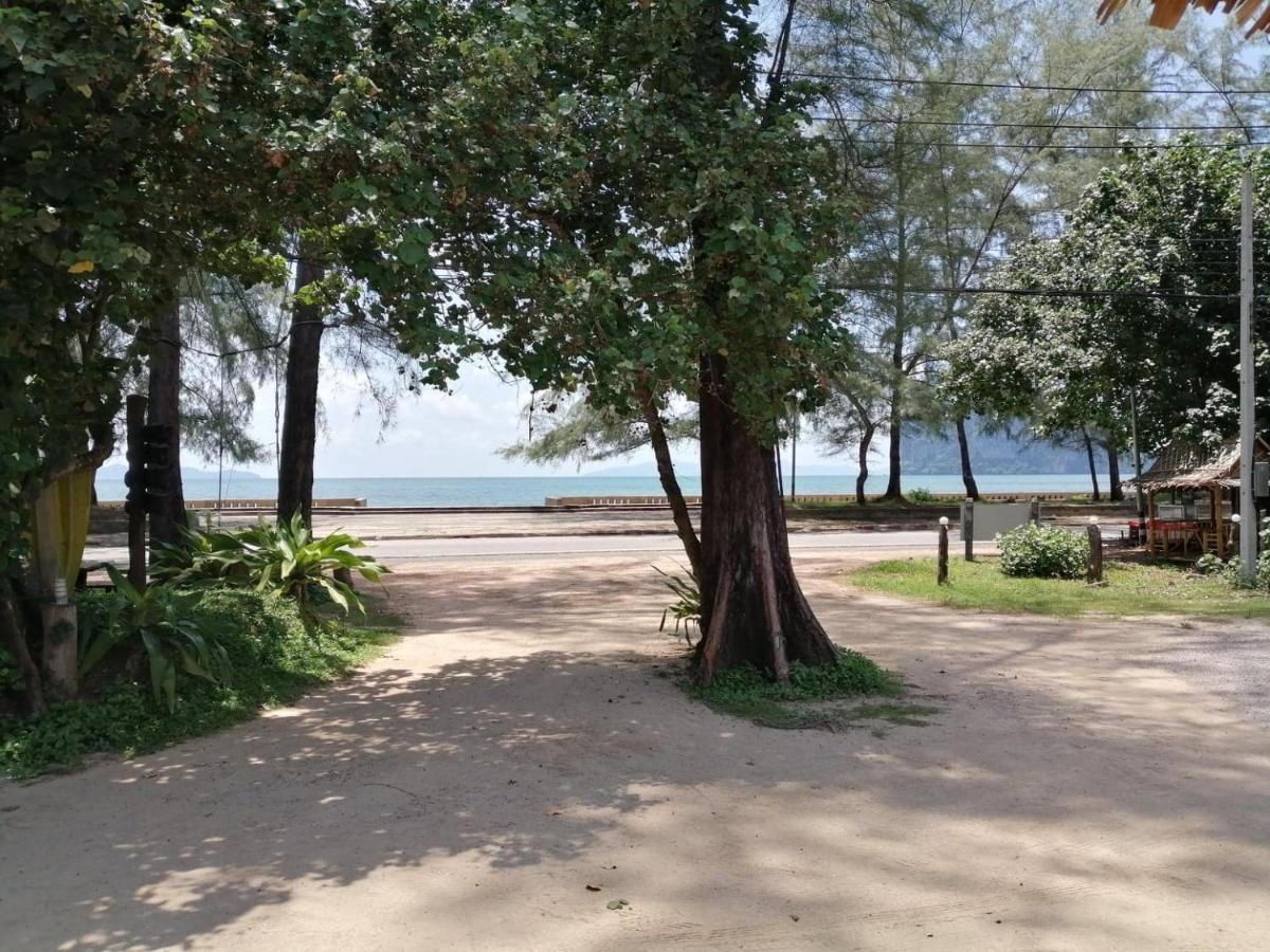Fisherman's Hut , ขนำชาวเลโฮมสเตย์ 2* Pak Meng