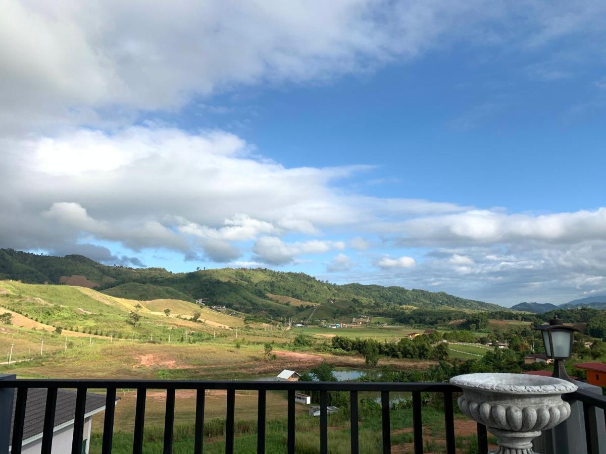 Hotel บ้านที่รัก เขาค้อ Baan Te Rak 4*