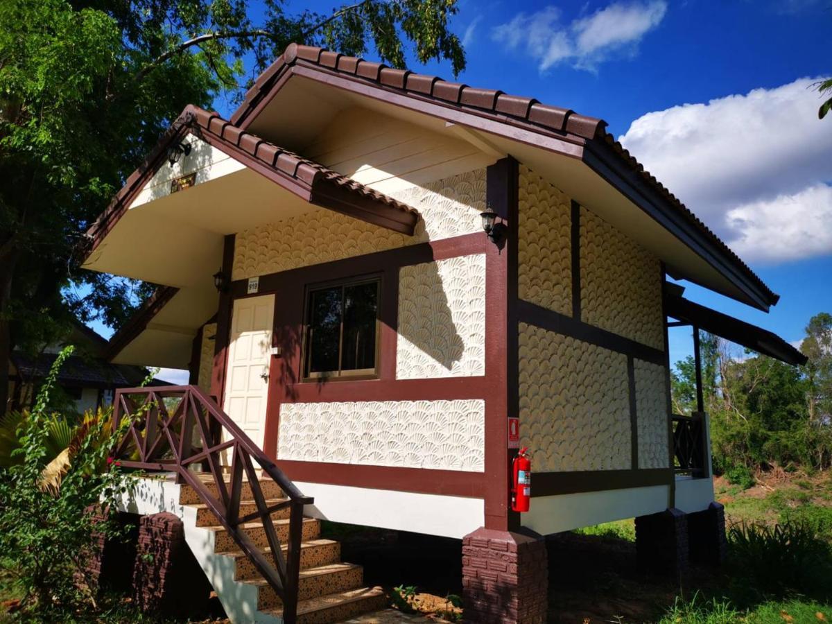 Rs Phong Riverside Resort