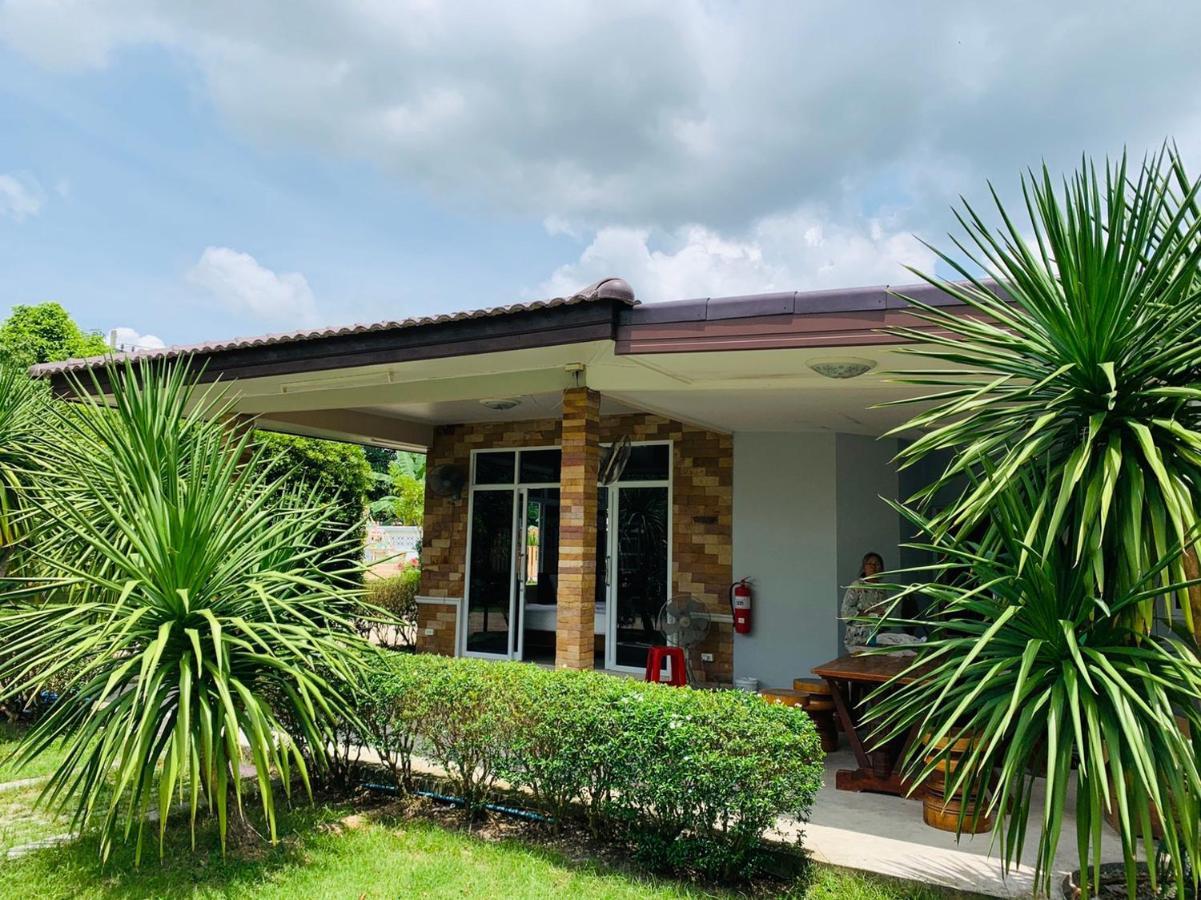 Baan Suan Khun Yaiy Hotel Ban Wang Takhrai
