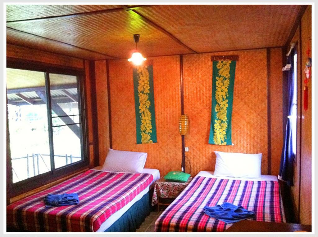 Holiday park The Emerald Bungalows