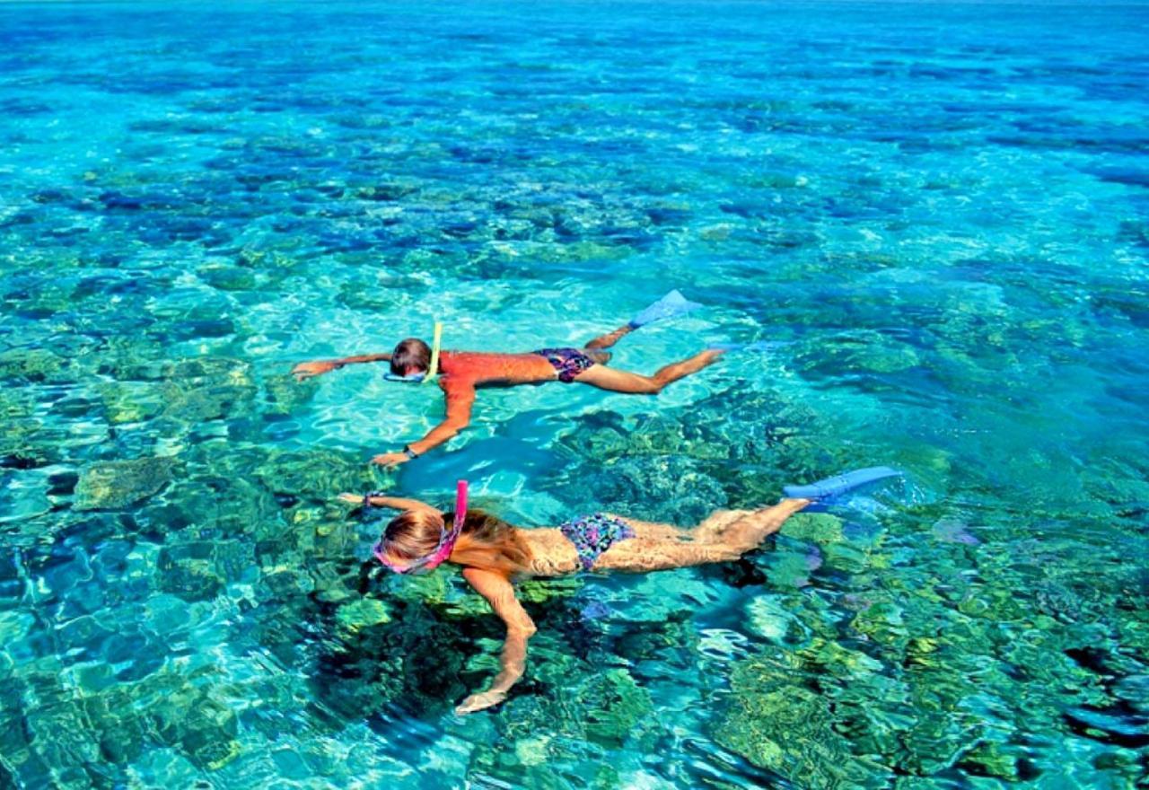 Daya Beach, Local Resort *
