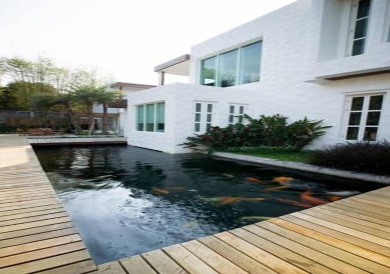 Bed & Breakfast Monkey House Chiangmai 5*