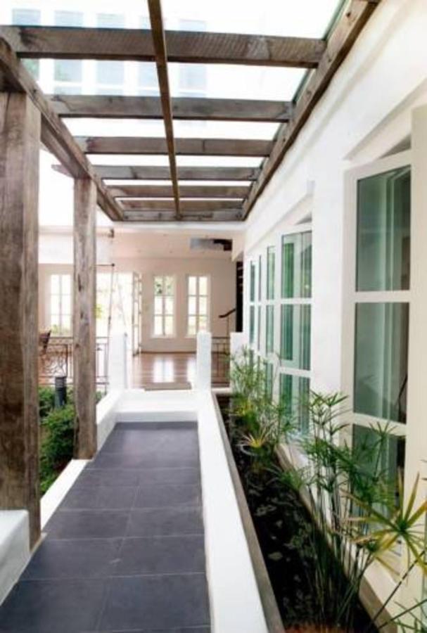 Monkey House Chiangmai Bed & Breakfast 5*