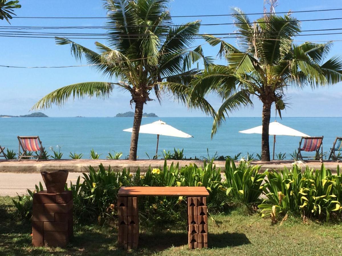 Ruen Thai Rim Haad Resort 2*