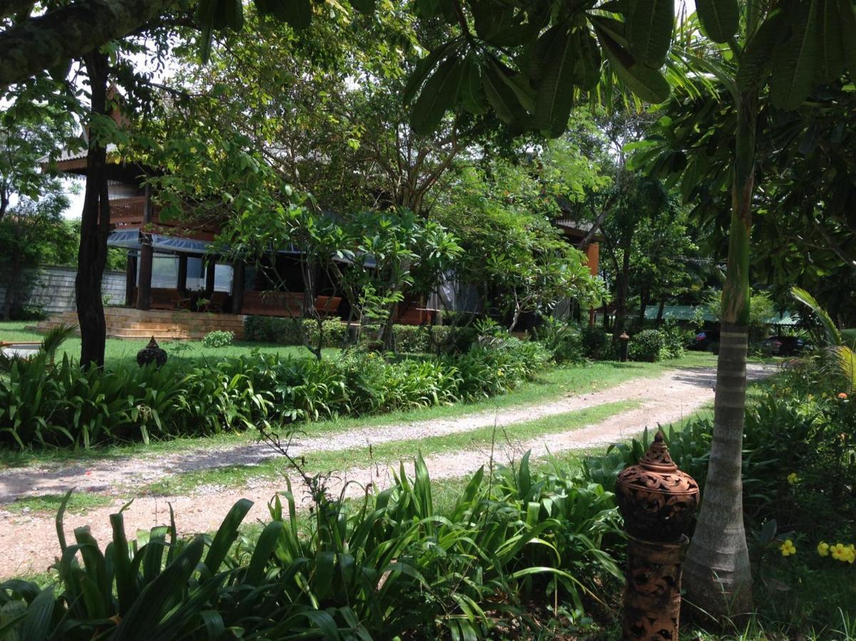 Ruen Thai Rim Haad Resort Klaeng