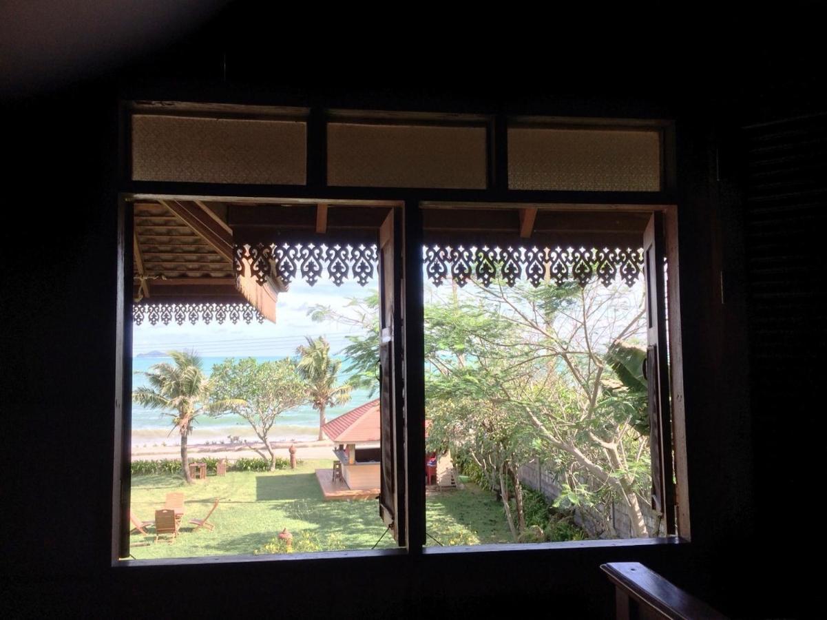 Resort Ruen Thai Rim Haad 2*