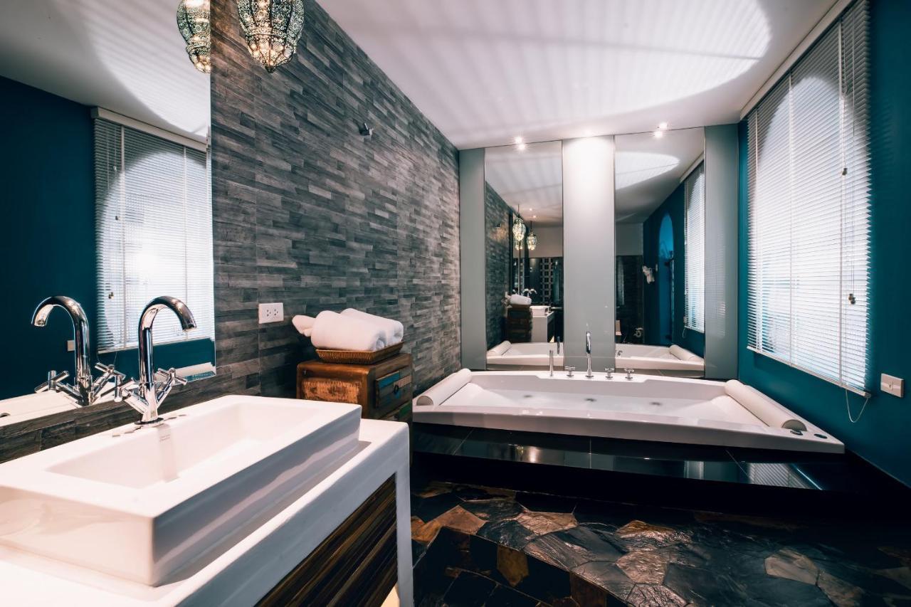 Bed & Breakfast Monkey House Chiangmai 5*
