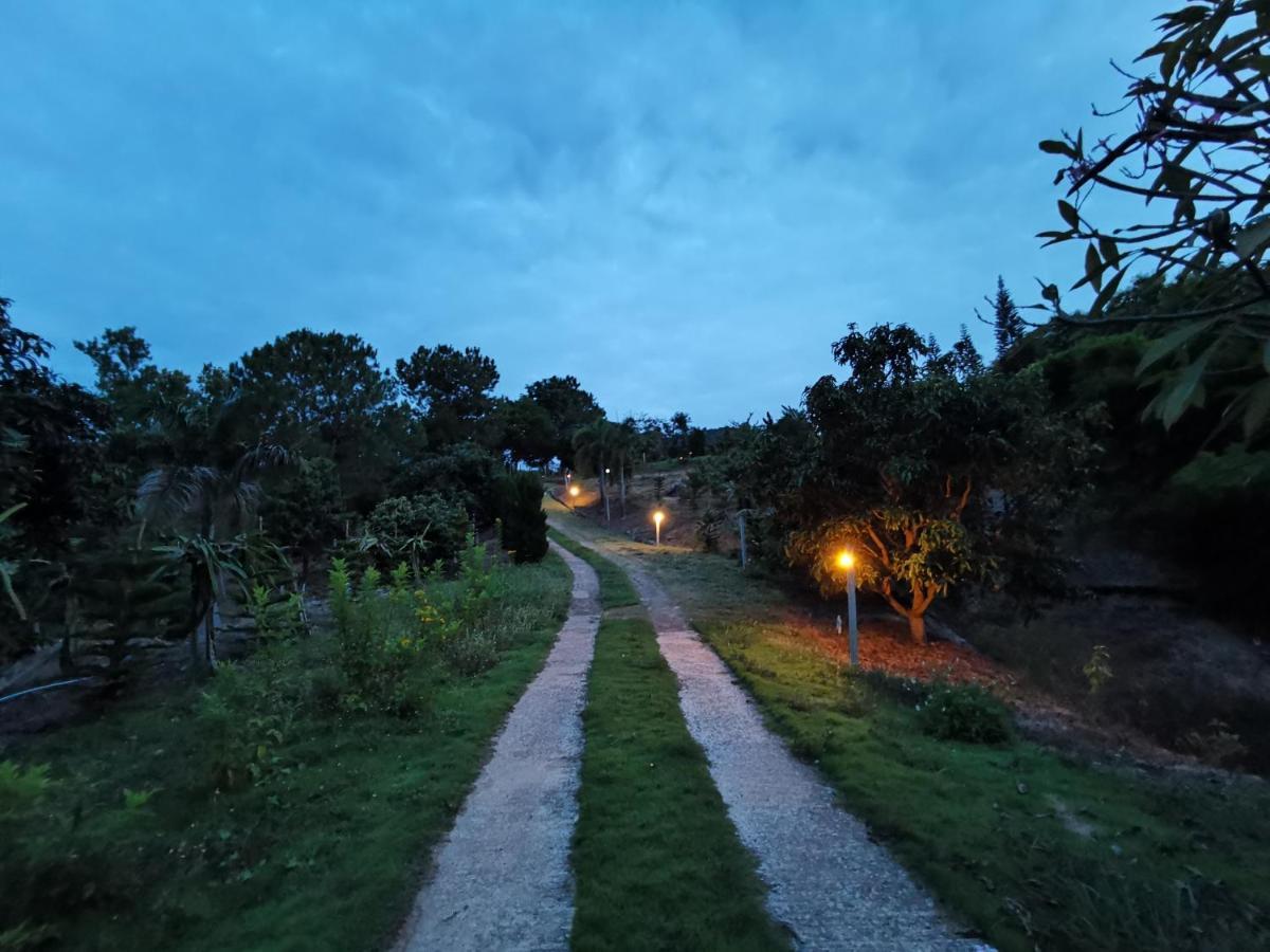 Baan Suan Plearndara Wang Nam Khiao