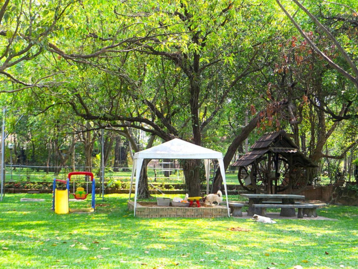 Isaan Perazim Park Resort Roi Et