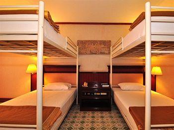 Thavorn Hotel