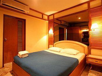 Thavorn Hotel 2*