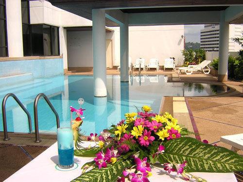 Thavorn Hotel
