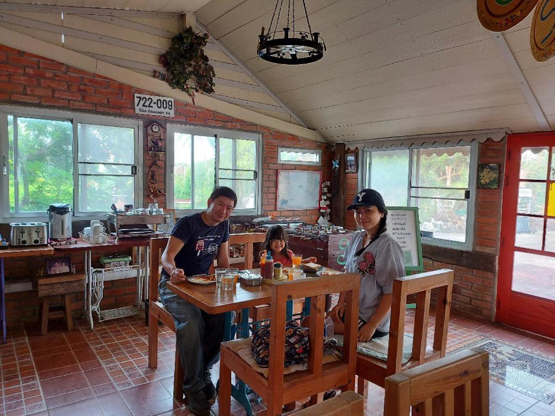 Scenic Riverside Resort Kamphaeng Phet