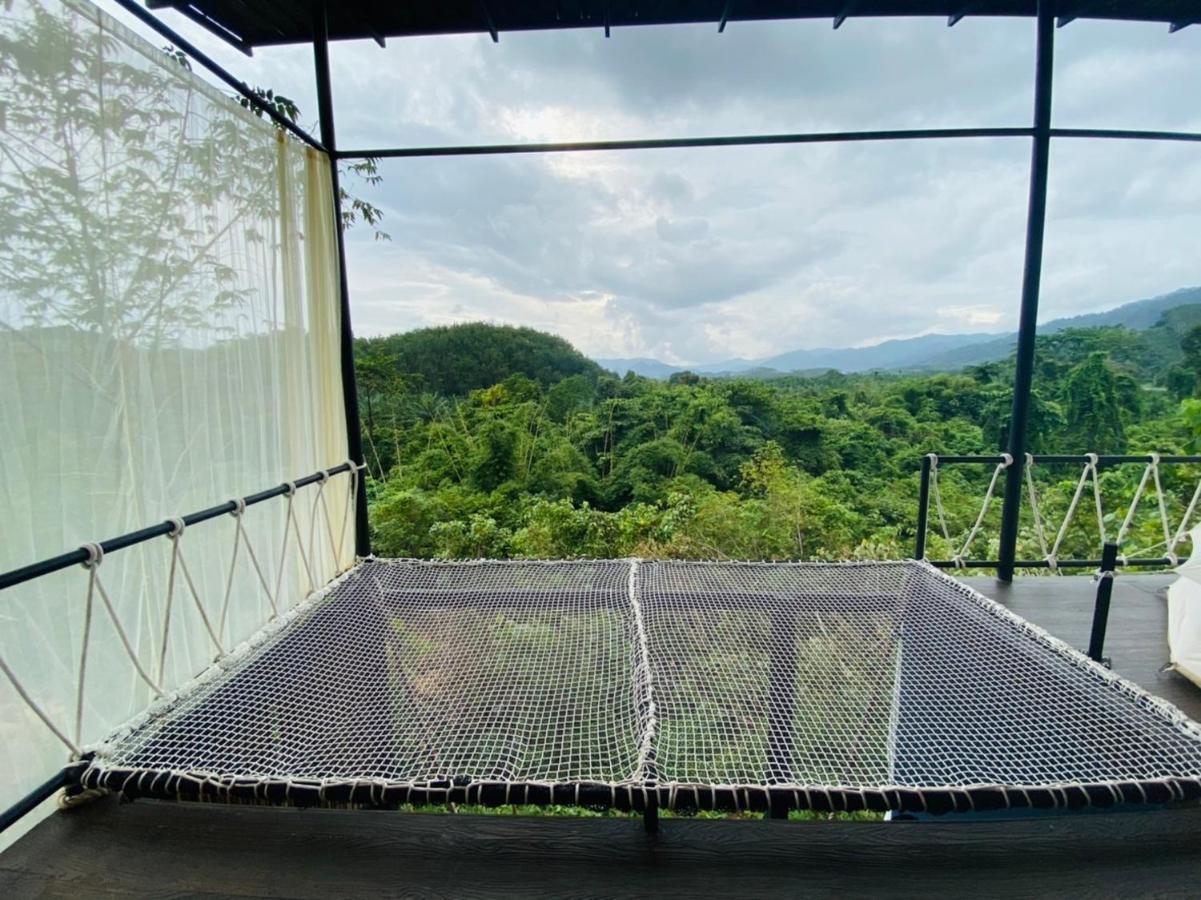 Luxury tent Tanoshi Glamping In Khao Sok