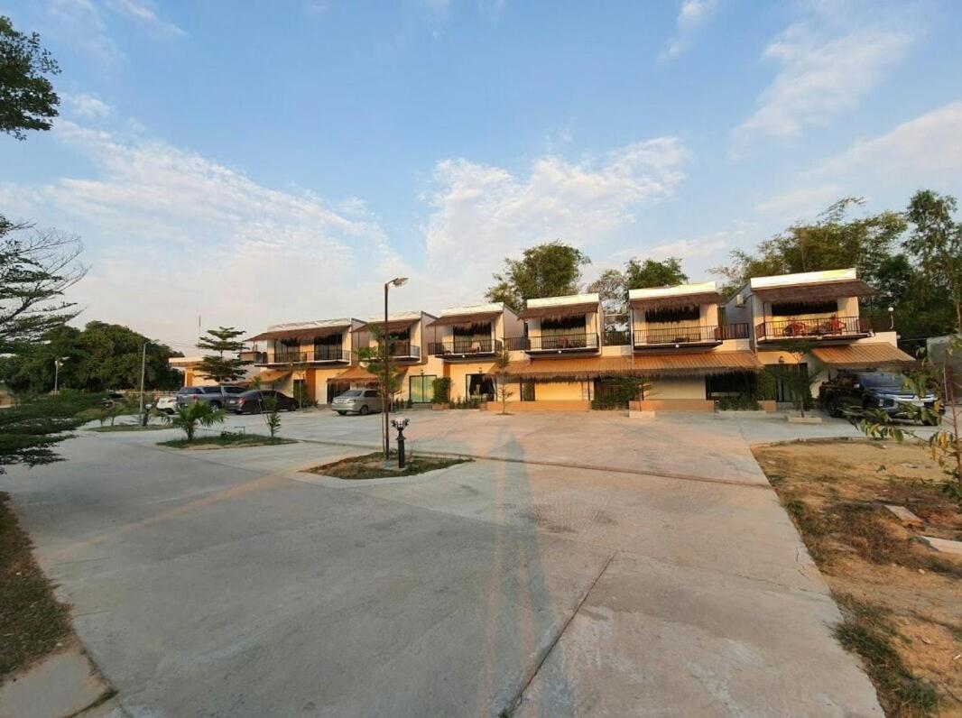 Casa de hóspedes Suwi Coco Ubon Ratchathani