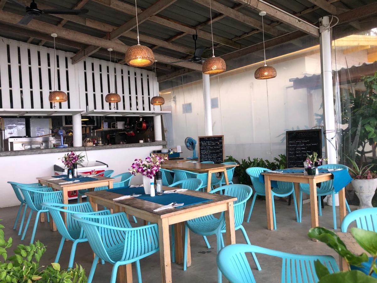 Le Petit Saint Tropez Khanom