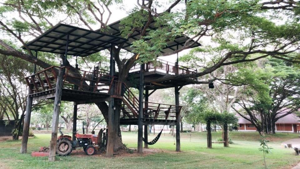 Railumpoo Holiday park Nakhon Sawan