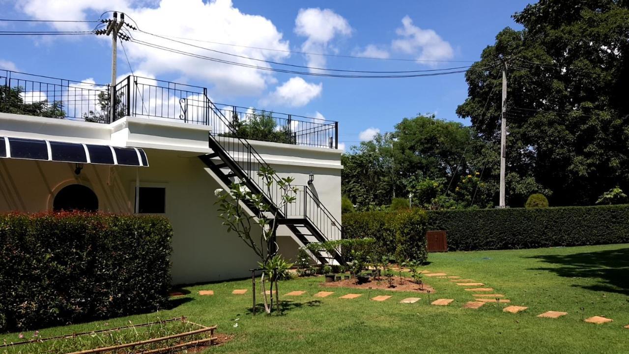 Casa Khaoyai Bed & Breakfast