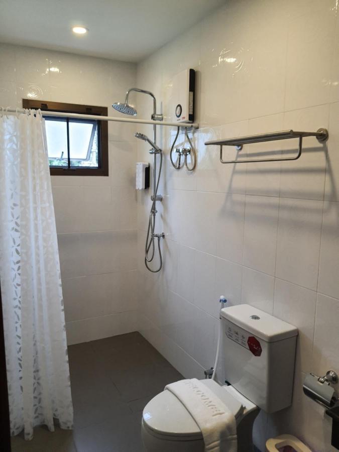 Casa Khaoyai Bed & Breakfast *