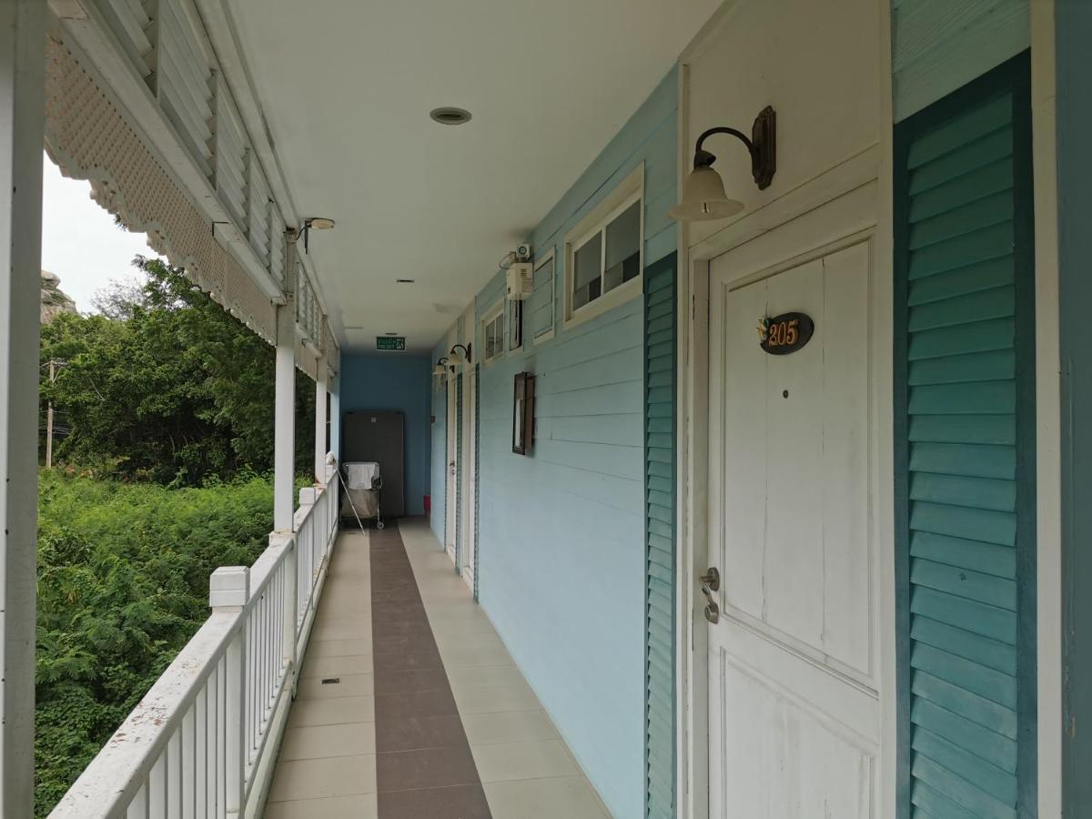 Baan Rabiang Talay Hotel