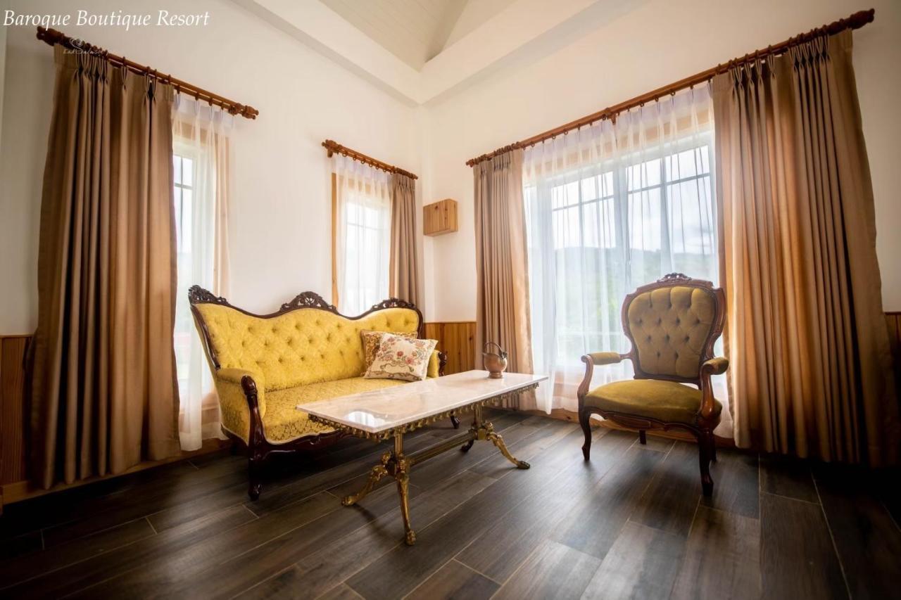 Resort Baroque Boutique