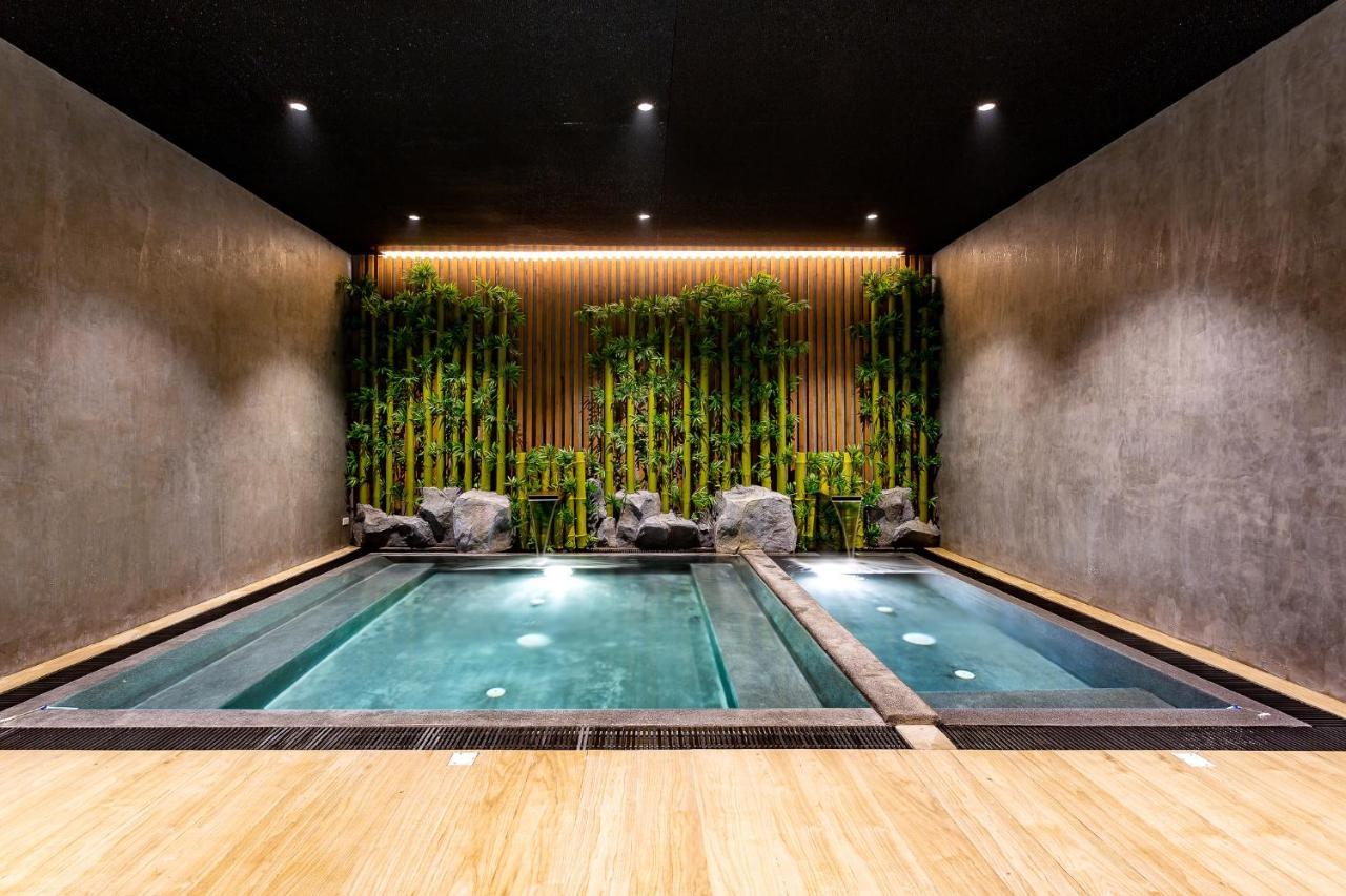 Hotel The Gems Mining Pool Pattaya 5*