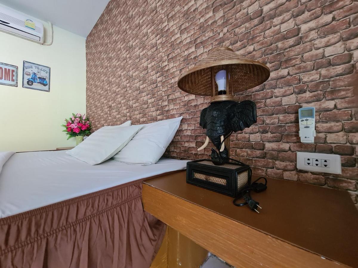 Resort Phutawan 2*