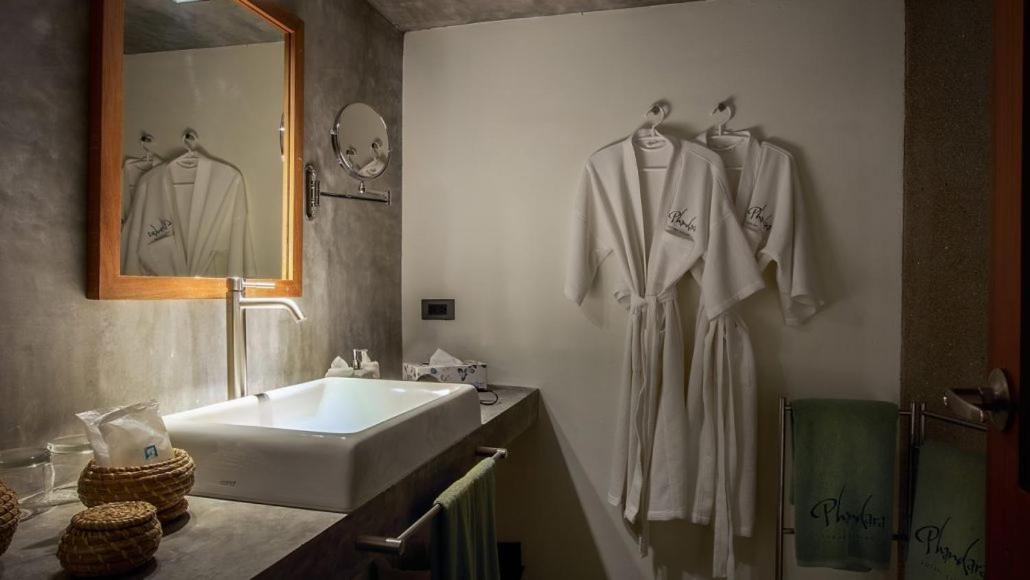 Phandara Luxury Pool Villa