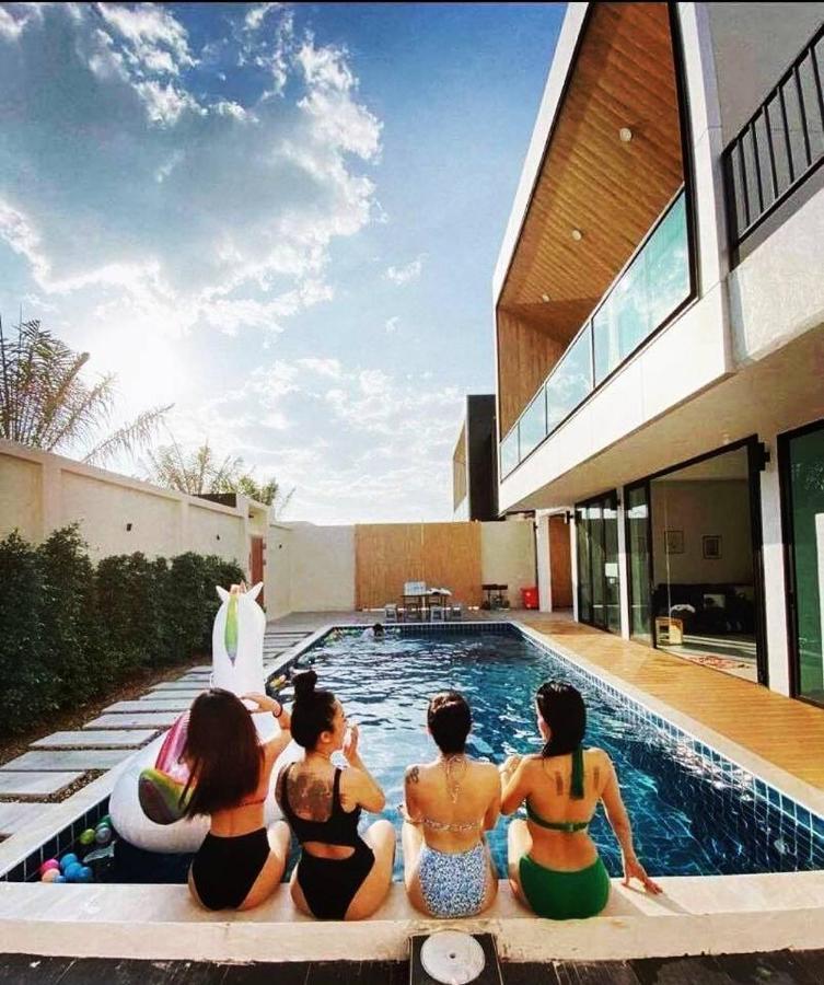 Hotel Pool Lay Ban Nong Hin (Prachuap Khiri Khan)
