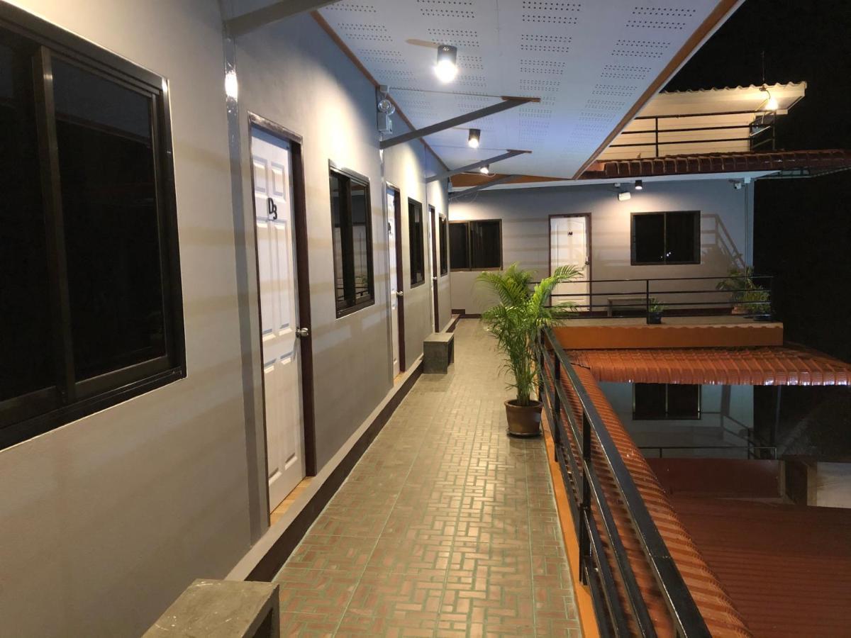 โรงแรมแสนดีเพลส เมาเท่นวิว Aparthotel